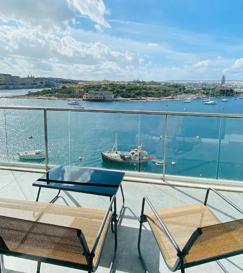Sliema Seaview Apartment- Valletta Views - Apt 8, 49 Tigne Point Mansions